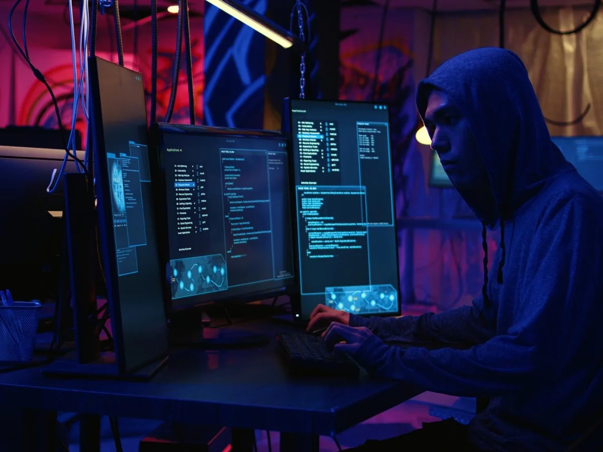Foxconn vahvistaa ransomware-hyökkäyksen: Applen ja Nvidian projektitietoja vaarassa