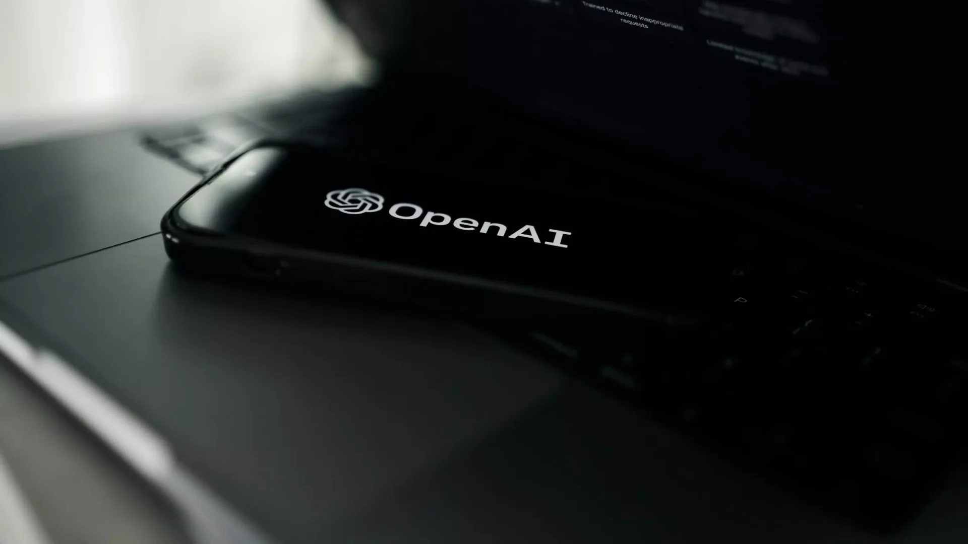OpenAI ylitti miljardin aktiivisen käyttäjän rajan ja laski GPT-5.6-mallien hintoja
